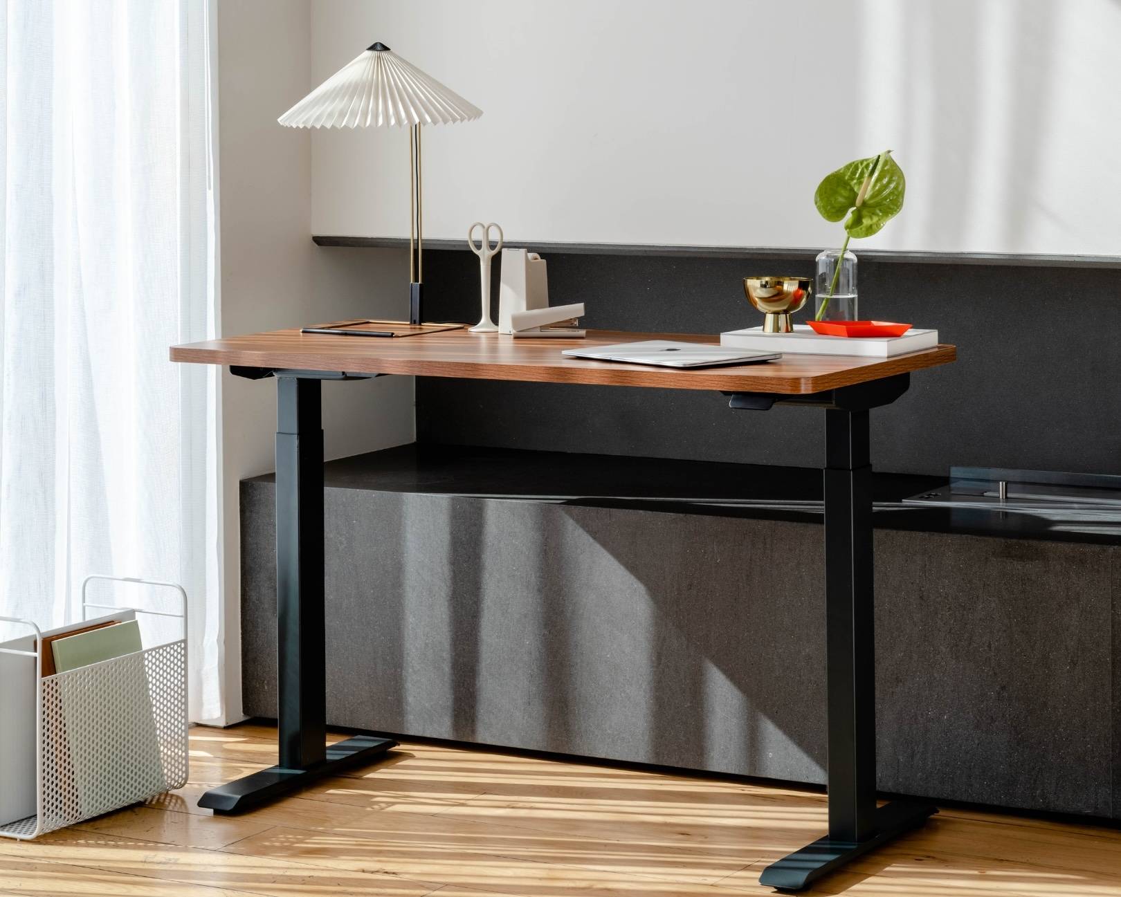 How Long Should You Stand at a Standing Desk?