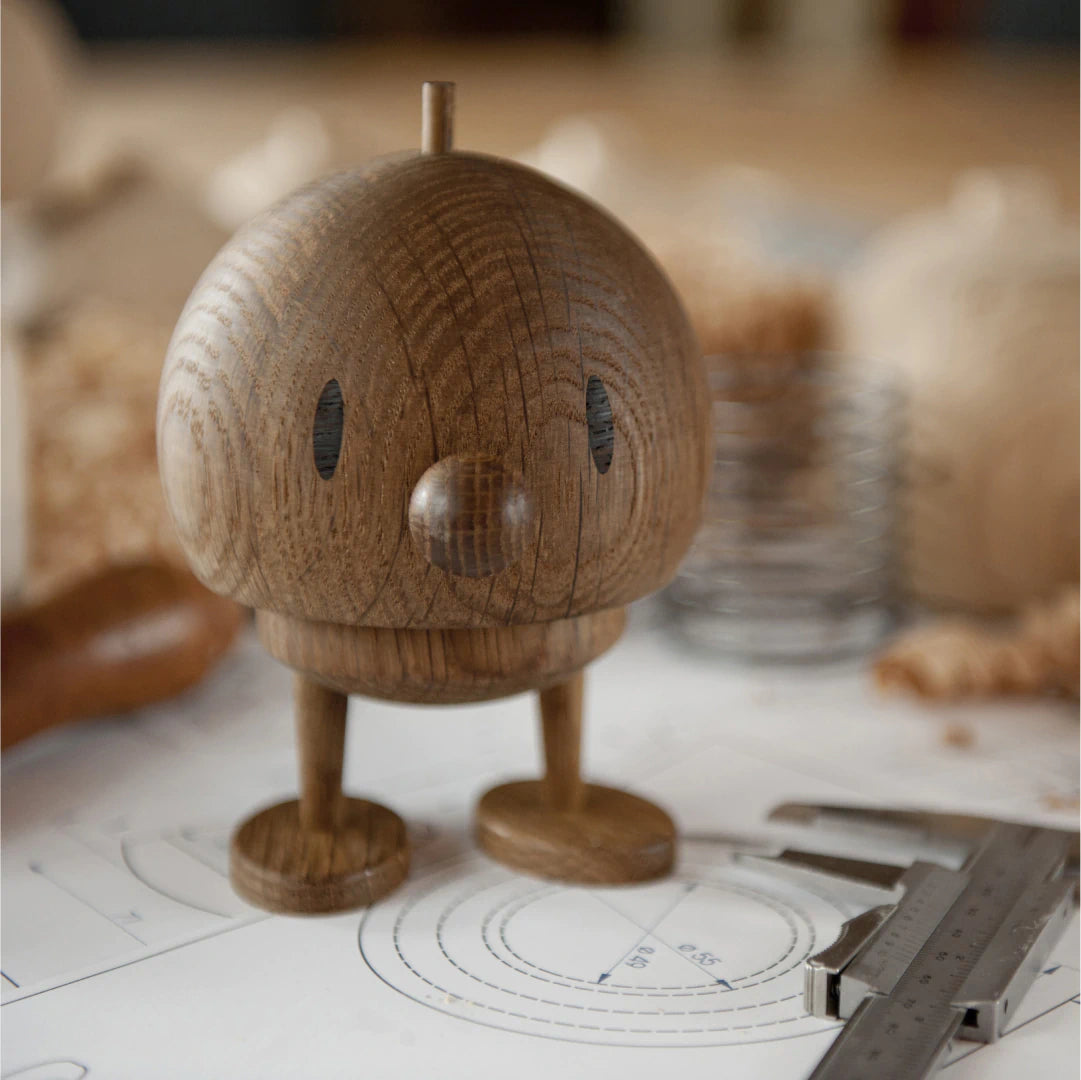 Color:Smoked Oak; Design: Bumble;