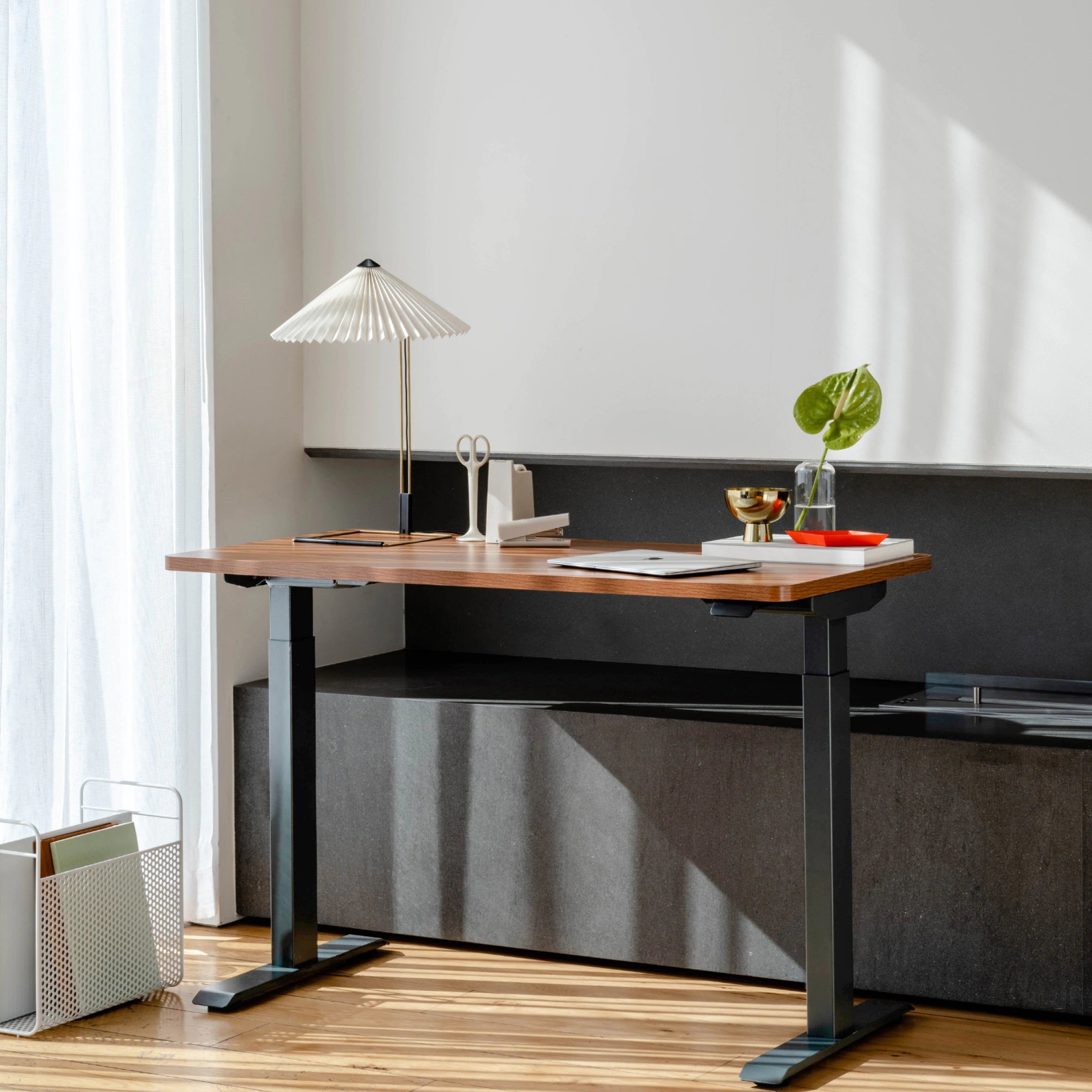 Top Color:Walnut; Leg Color:Charcoal;