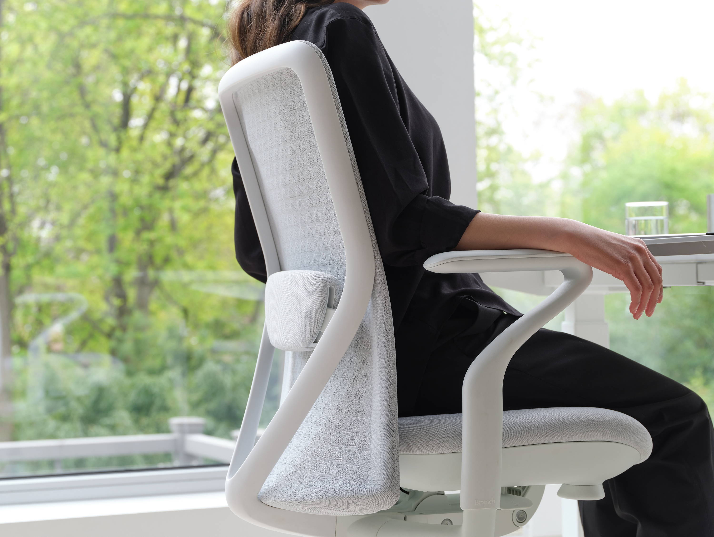 How To Choose an Office Chair To Help Avoid Hip Pain