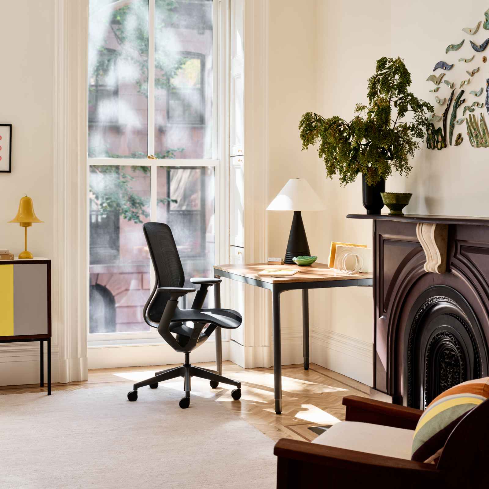 Top Color:Woodgrain; Leg Color:White; Desk Size:48 inches x 27 inches; hide\_from\_test\_gallery: true;