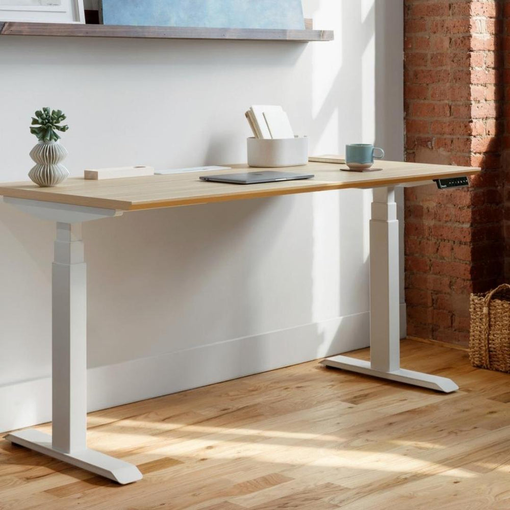 Top Color:Woodgrain; Leg Color:White; Desk Size:48 inches x 30 inches;