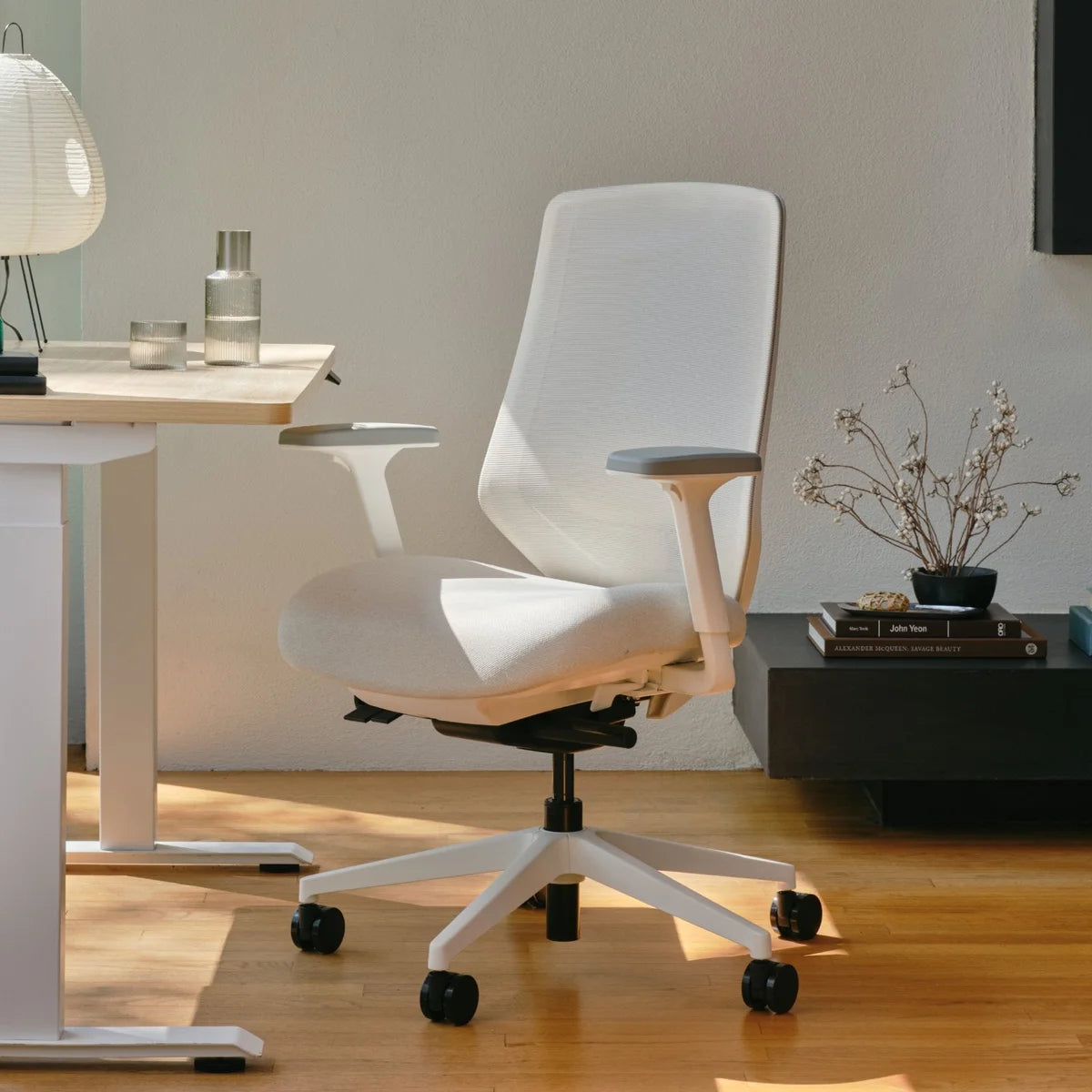 Branch Ergonomic Chair Pro